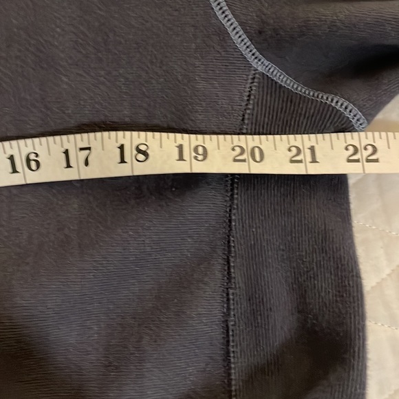 Champion reverse weave hoodie bundle to get a better deal smoke/animal free home - Picture 8 of 9